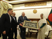 تصویر هدیه نفیس محمد جواد ظریف به نخست وزیر بنگلادش | صنایع دستی ایران حرف اول را می‌زند