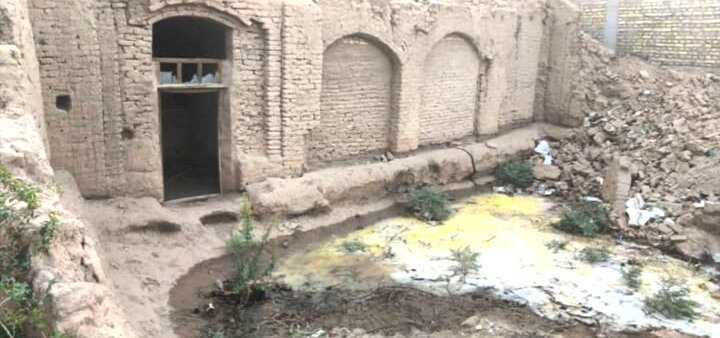 واکنش میراث فرهنگی یزد به اعتراض هنرمندان درباره تخریب یک بنای تاریخی | خانه‌های قدیمی یزد گران شده‌اند ؛ کسی آب به آنها نمی‌بندد