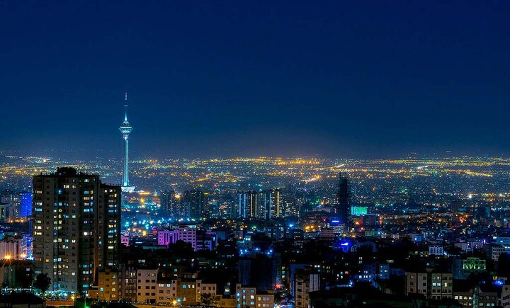 واکنش جالب یک گردشگر آهنگساز آلمانی به دو بنای مطرح تهران ؛ برج میلاد یا برج آزادی؟