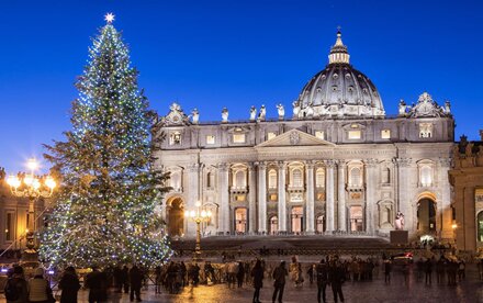 ۴ شهر ایتالیا که در زمستان می‌درخشند | روز اپیفانی را در رم تجربه کنید