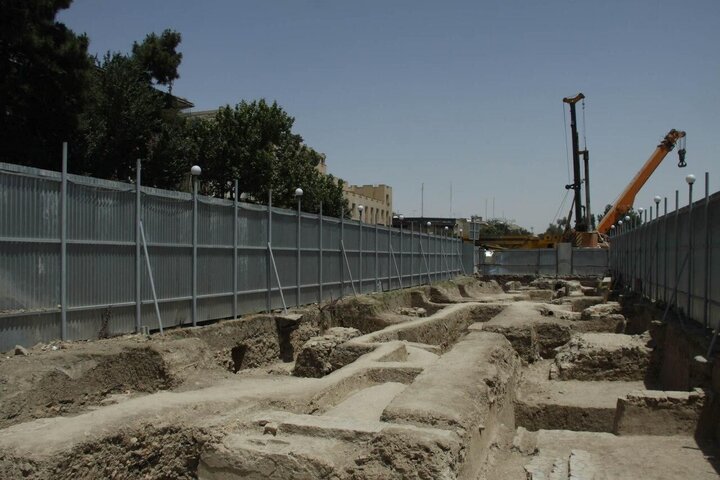 نگرانی‌ها از تهدید و تخریب آثار مدفون کاخ جهان‌نمای اصفهان | کاخ جهان‌نما زیر خاک محفوظ‌تر است