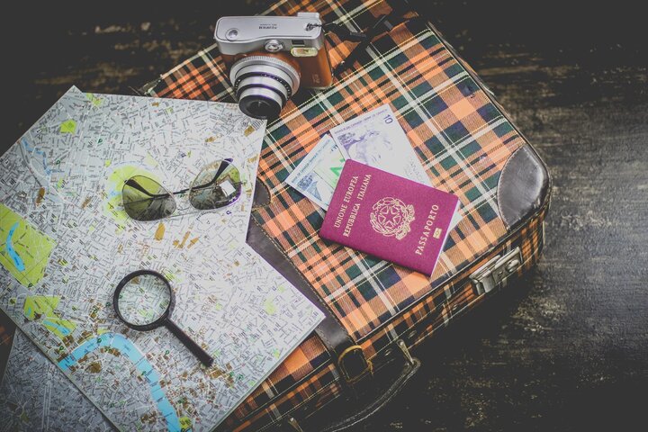اگر گذرنامه در سفر گم شد چه کار کنم؟ | چند توصیه برای افرادی که پاسپورت‌ را در طول سفر گم کرده‌اند