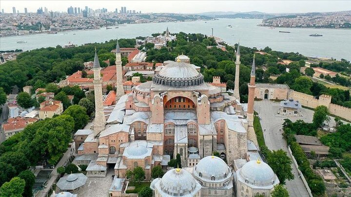 دیوان عالی اداری ترکیه مصوبه تبدیل ایا صوفیه به موزه را لغو کرد | استفاده از این مکان به غیر از مسجد و یا کاربری دیگر امکان‌ناپذیر است