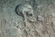 کشف اسکلت بانوی ۲ هزار ساله در اصفهان | چرا صورت روی کتف چپ چرخیده است؟