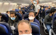 بازداشت مسافرانی که در هواپیمای شرکت دلتا ماسک نزدند