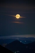 عکس بی نظیر از ماه کامل در شب | ماهی که زحل شد