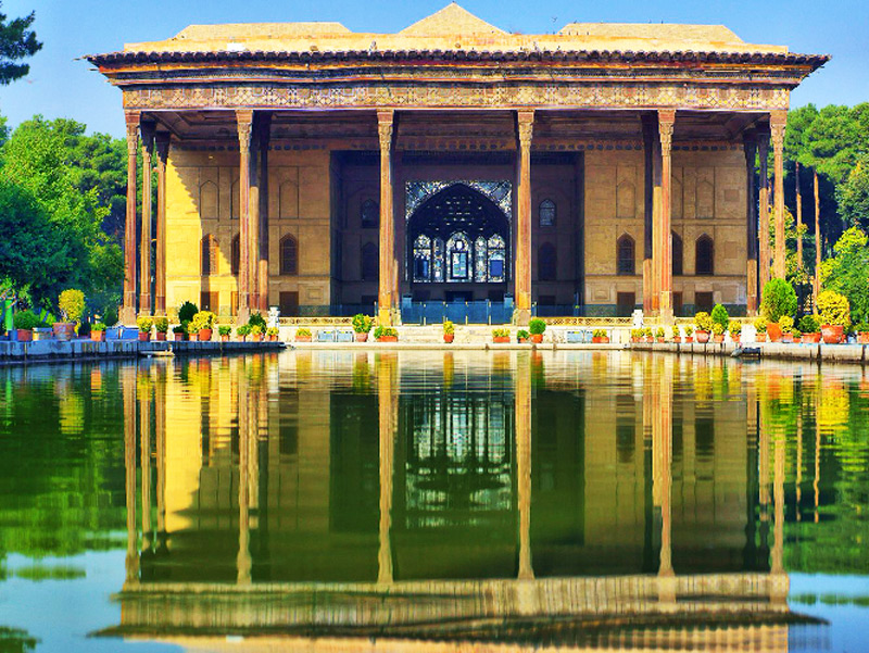 معروفترین جاذبه های اصفهان که نباید از دست بدهید