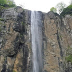فیلم | طولانی‌ترین آبشار ایران را ببینید ؛ طبیعتی بکر در استان گیلان
