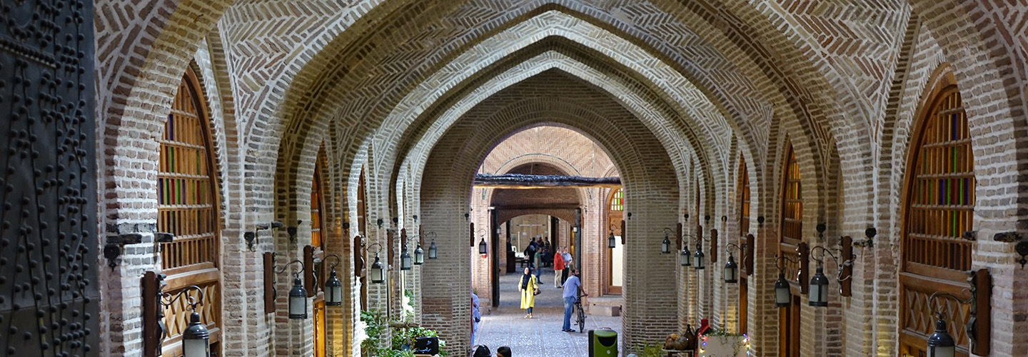 بزرگ‌ترین کاروانسرای سرپوشیده شهری ایران را ببینید | گشتی با دوربین «چمدان» در سرای سعدالسلطنه