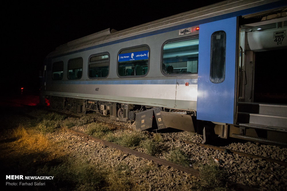قطار قزوین ـ تهران از ریل خارج شد | آخرین وضعیت مسافران؛ علت حادثه مشخص شد