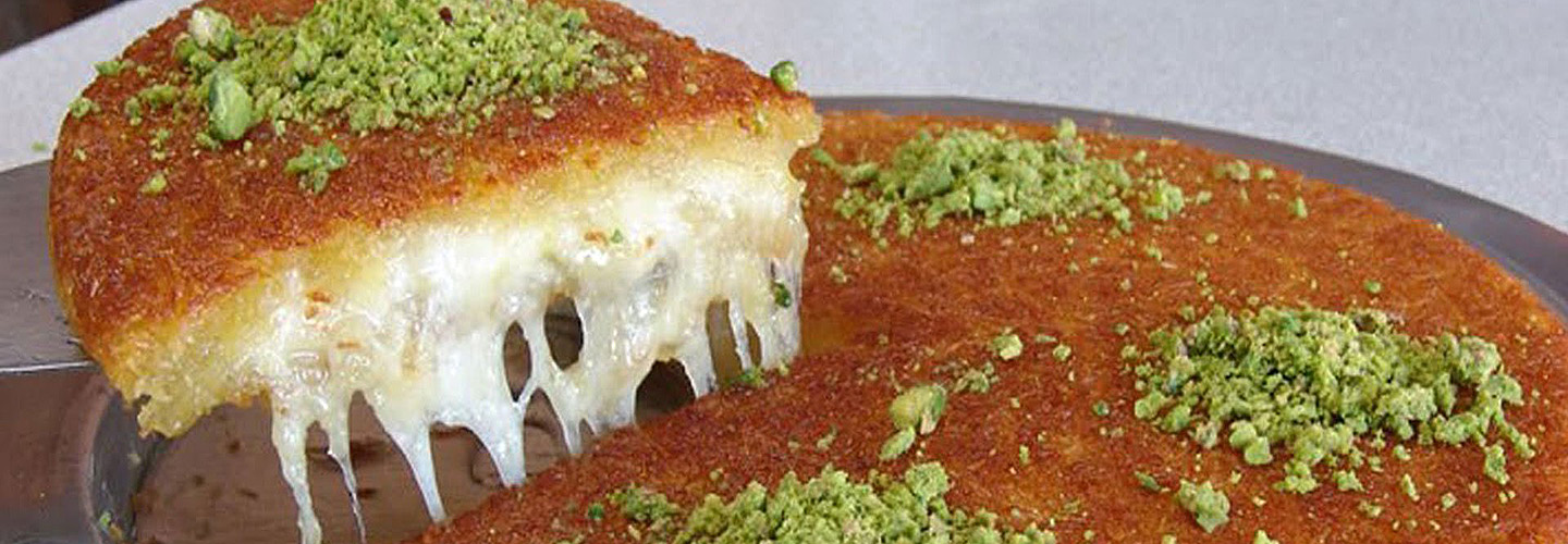 فیلم | طرز تهیه شیرینی کونفه ؛ دسر خوشمزه ترکی با پنیر را ببینید