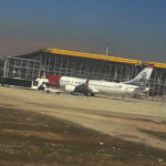 فرود اضطراری هواپیمای نروژی در شیراز ؛ موتور هواپیما از کار افتاد | مسافران نروژی ۸ ساعت میهمان شیرازی‌ها هستند