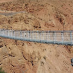 نخستین پل معلق غرب کشور بر فراز شاه دره افتتاح شد | پل 170 متری در فاصله 105 متری زمین