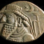 سکه‌ ایلیمائیدها؛ نماد آرتمیس و آناهیتا بر روی پول
